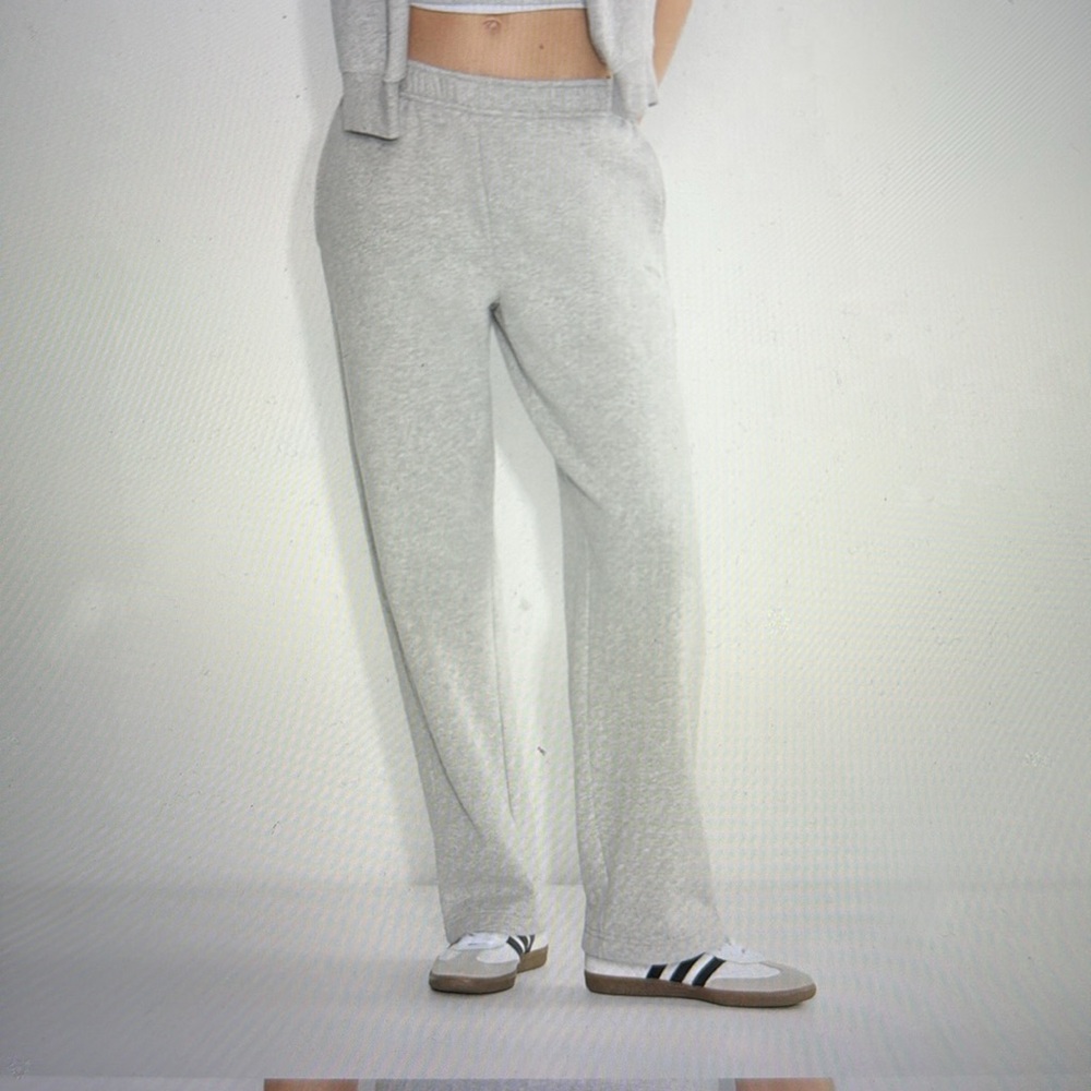 ARITZIA TNA Cozy Fleece Sweatpants